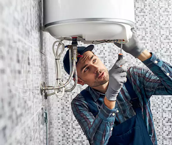 Expert Plumber for Hot Water Tank Maintenance in Massapequa Park, NY: Schedule Reliable Maintenance Services with Us